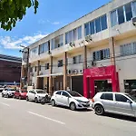 Na Rua Do Balneario Shopping/Rodoviaria Hk4532